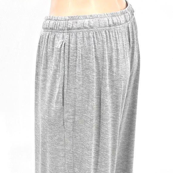 Cozy Earth Bamboo Knit Classic Long Sleeve Pajama Set - Picture 7 of 9